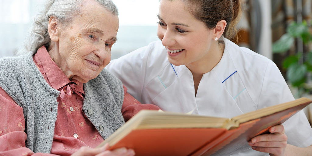 6 Signs That Signal Your Elderly Loved One Needs In-Home Care