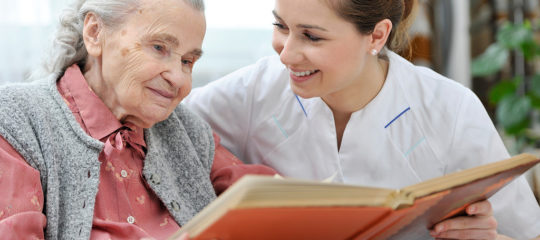 6 Signs That Signal Your Elderly Loved One Needs In-Home Care