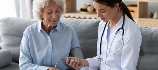 How Compassionate Home Health Aides Help Seniors Thrive